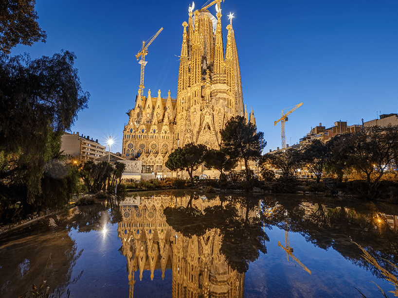 Barcelona and Catalonia Geography Tour Sagrada_-min